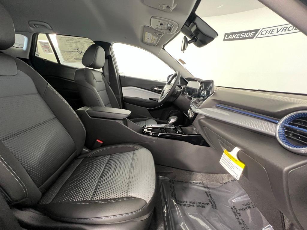 new 2025 Chevrolet Trax car, priced at $24,690