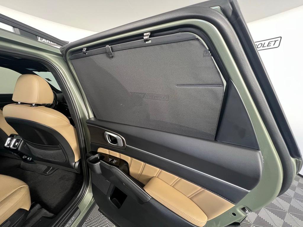 used 2025 Kia Sorento car, priced at $42,999