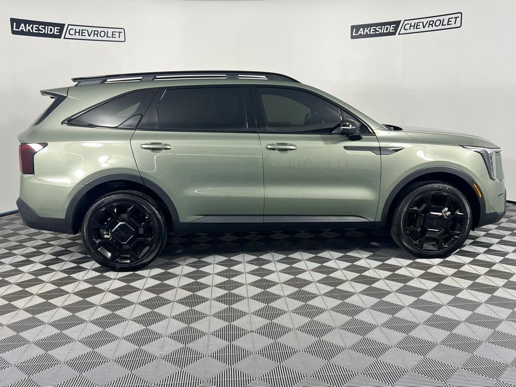 used 2025 Kia Sorento car, priced at $42,999
