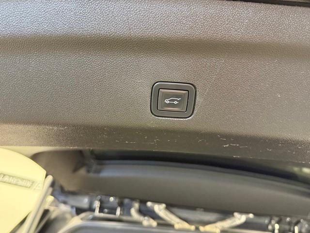 used 2021 GMC Yukon car, priced at $53,354