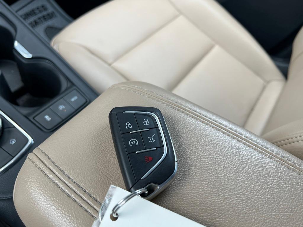 used 2024 Cadillac XT4 car, priced at $35,444