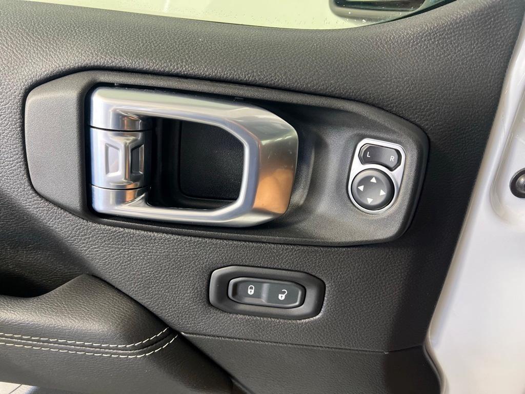 used 2021 Jeep Wrangler Unlimited car, priced at $33,445