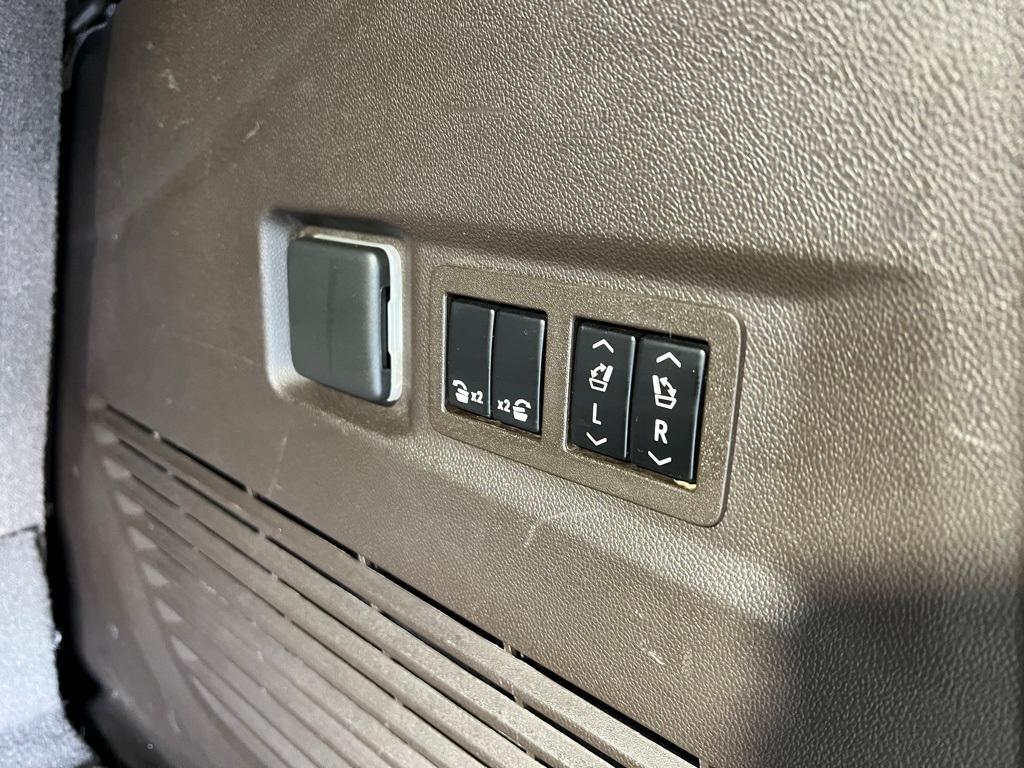 used 2021 GMC Yukon car, priced at $43,999