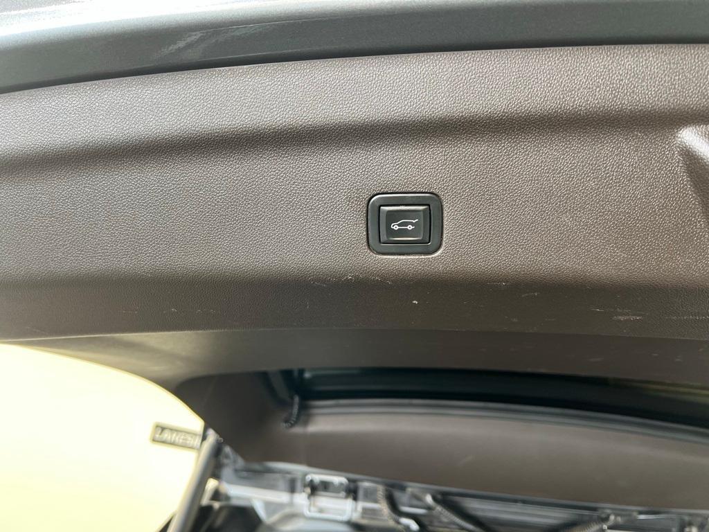 used 2021 GMC Yukon car, priced at $43,999