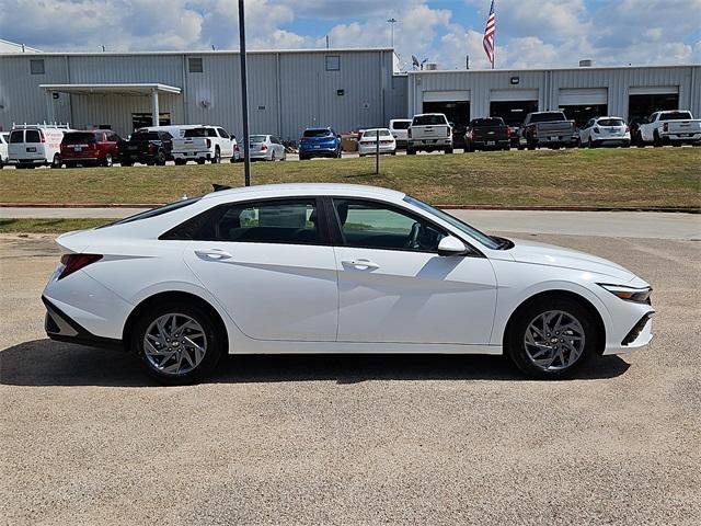 new 2025 Hyundai ELANTRA HEV car, priced at $19,693
