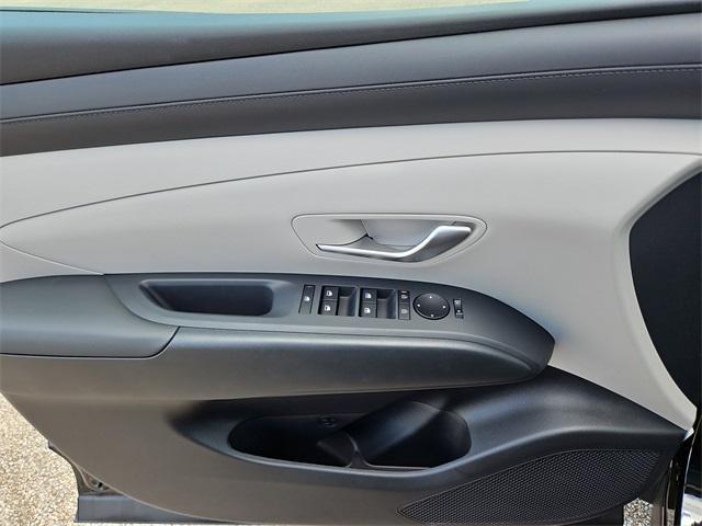 new 2025 Hyundai Tucson car, priced at $30,895