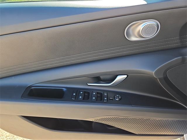 new 2025 Hyundai Elantra car, priced at $18,789