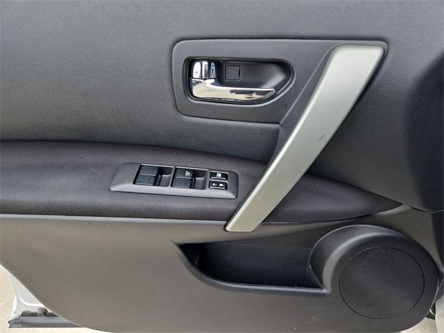 used 2013 Nissan Rogue car, priced at $8,888