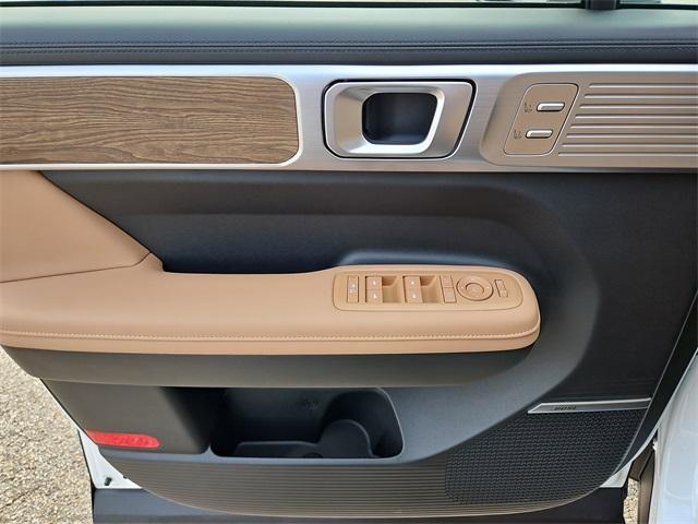 new 2025 Hyundai SANTA FE HEV car, priced at $45,505