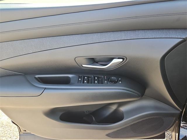 new 2025 Hyundai TUCSON Hybrid car, priced at $29,010