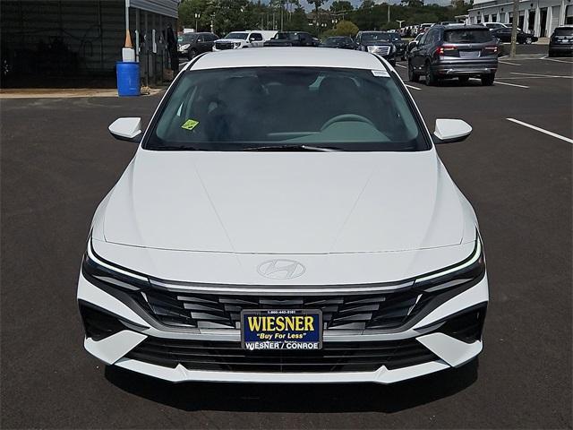 new 2025 Hyundai Elantra car, priced at $19,290
