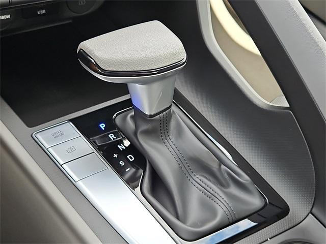 new 2025 Hyundai Elantra car, priced at $19,290
