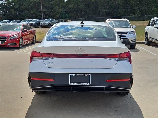 new 2025 Hyundai Elantra car, priced at $18,789