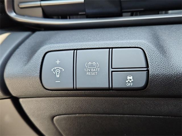 new 2025 Hyundai ELANTRA HEV car, priced at $20,804