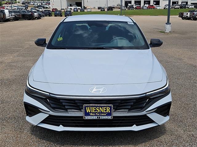 new 2025 Hyundai Elantra car, priced at $24,285