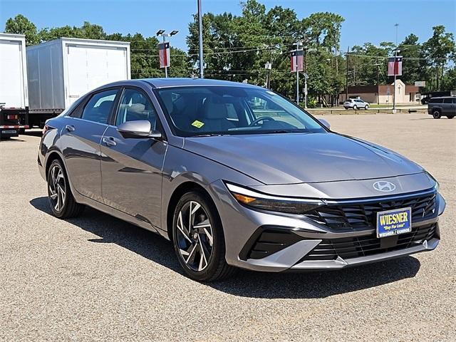 new 2024 Hyundai Elantra car, priced at $25,505