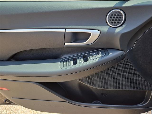 new 2025 Hyundai Sonata car, priced at $27,648