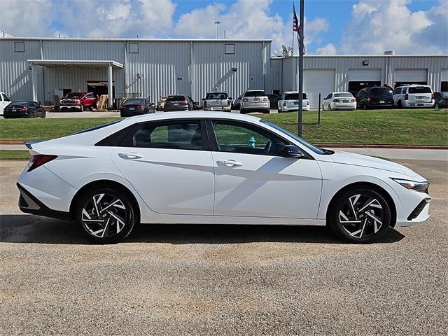 new 2025 Hyundai Elantra car, priced at $21,867