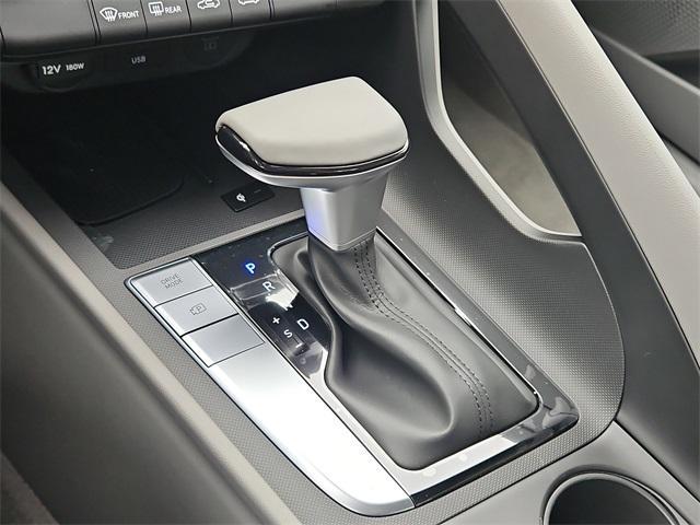 new 2025 Hyundai Elantra car, priced at $24,260