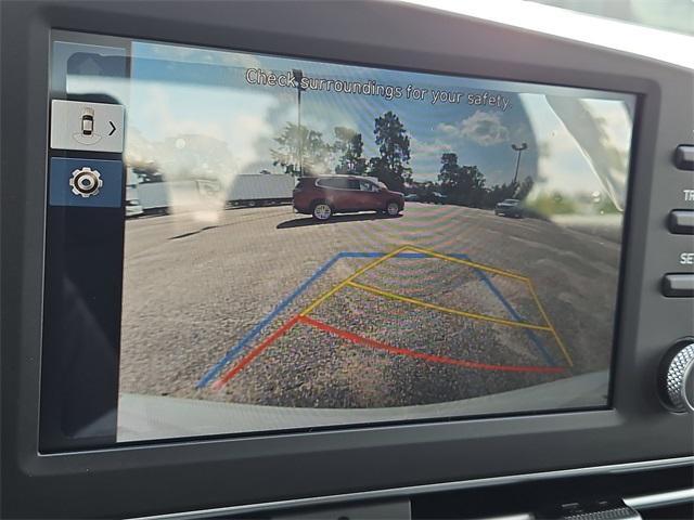 new 2025 Hyundai Elantra car, priced at $24,289