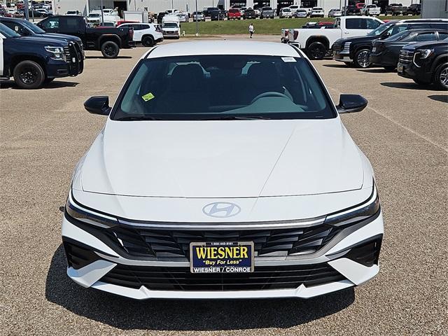 new 2025 Hyundai Elantra car, priced at $24,289