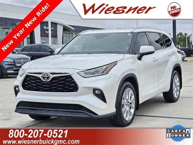 used 2021 Toyota Highlander car, priced at $36,484