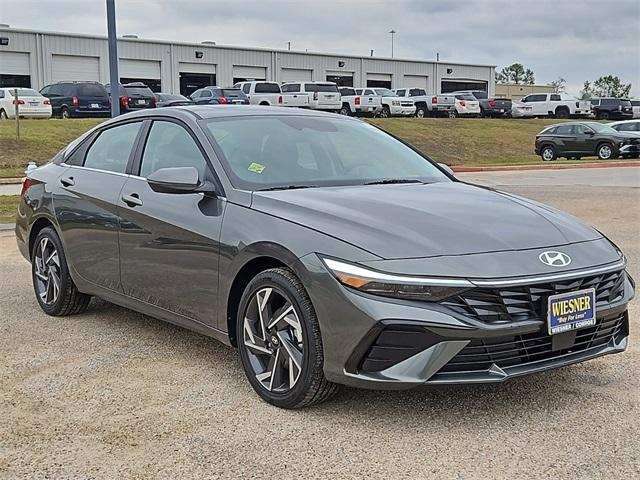 new 2025 Hyundai Elantra HEV car, priced at $27,066