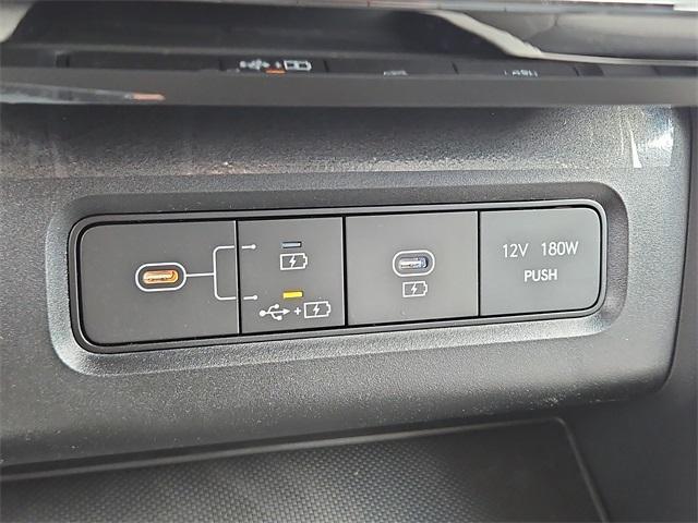 new 2025 Hyundai TUCSON Hybrid car, priced at $26,190