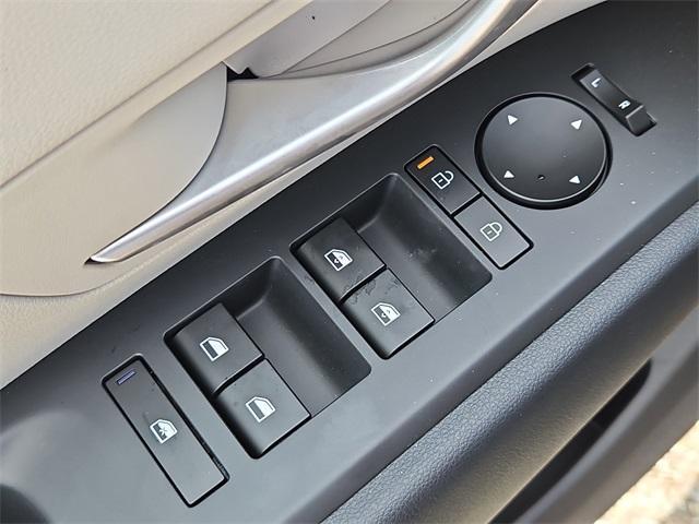 new 2025 Hyundai TUCSON Hybrid car, priced at $26,190