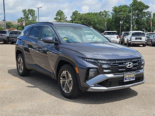 new 2025 Hyundai TUCSON Hybrid car, priced at $26,190