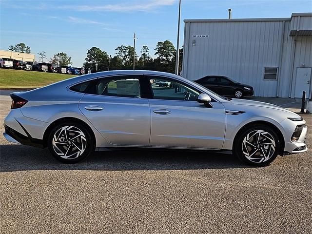 new 2024 Hyundai Sonata car, priced at $29,039