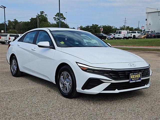 new 2025 Hyundai Elantra car, priced at $19,932