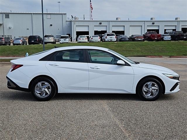 new 2025 Hyundai Elantra car, priced at $19,932