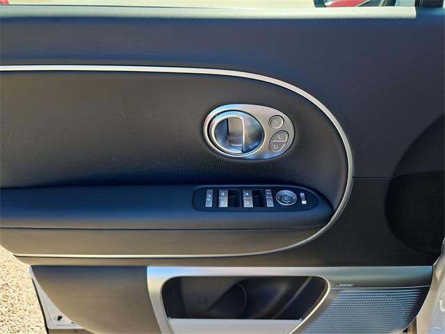 new 2026 Hyundai IONIQ 9 car, priced at $72,079