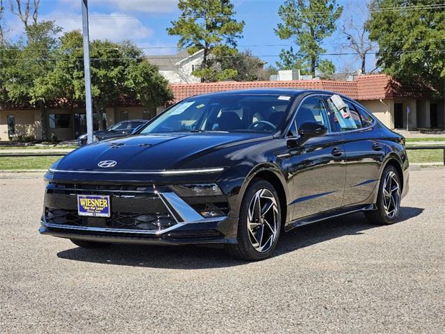 new 2024 Hyundai Sonata car, priced at $28,677