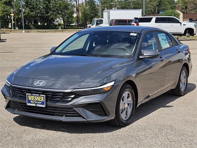 new 2025 Hyundai Elantra car, priced at $19,535