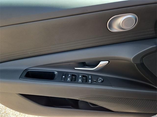 new 2025 Hyundai Elantra car, priced at $18,284