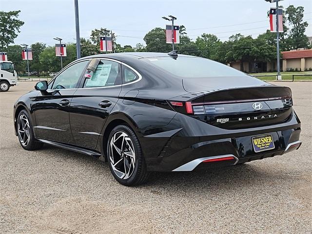 new 2024 Hyundai Sonata car, priced at $29,016