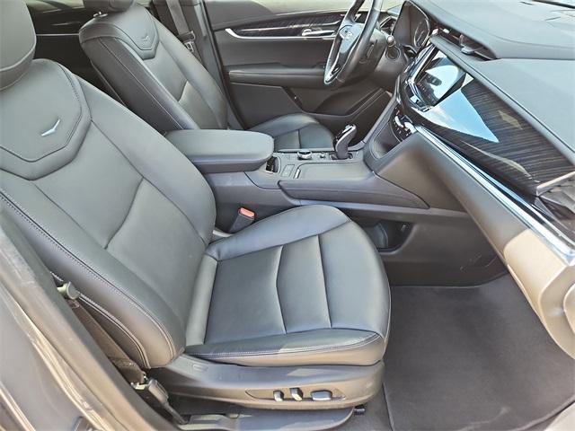 used 2022 Cadillac XT6 car, priced at $34,999