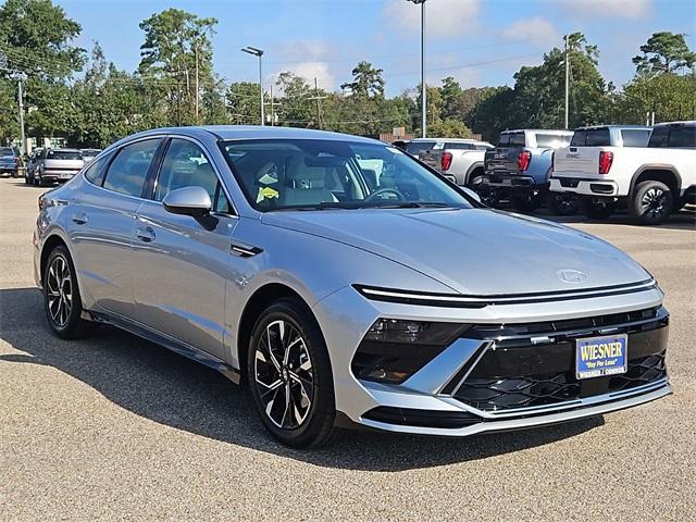 new 2024 Hyundai Sonata car, priced at $25,307