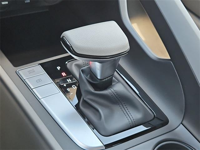new 2025 Hyundai Elantra car, priced at $23,135