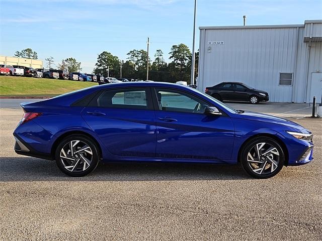 new 2025 Hyundai Elantra car, priced at $21,476