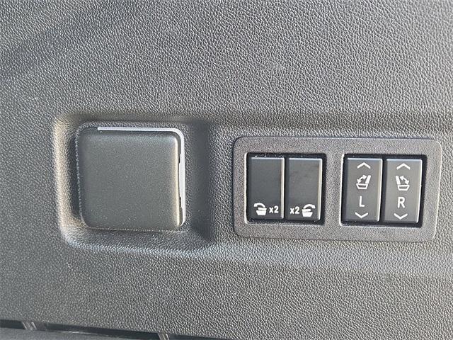 used 2023 GMC Yukon car, priced at $65,777