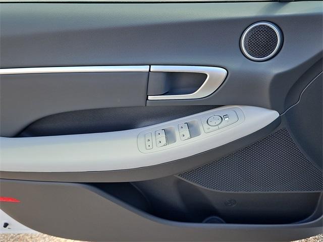 new 2025 Hyundai Sonata car, priced at $32,160