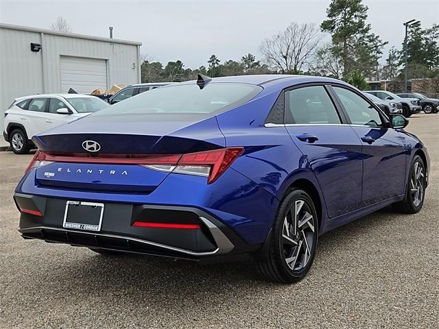 new 2025 Hyundai Elantra car, priced at $26,015