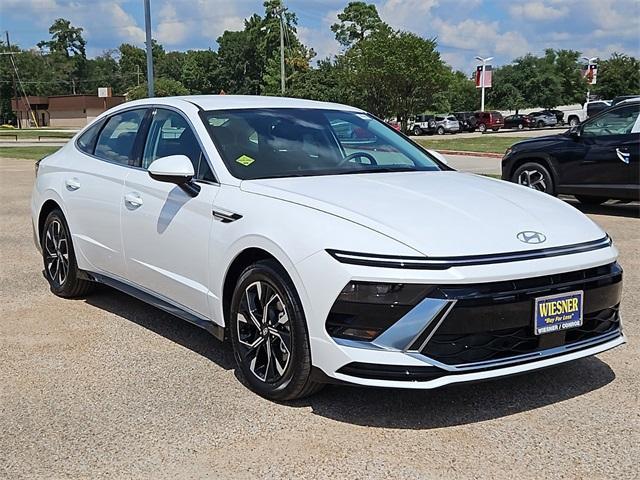 new 2024 Hyundai Sonata car, priced at $26,721