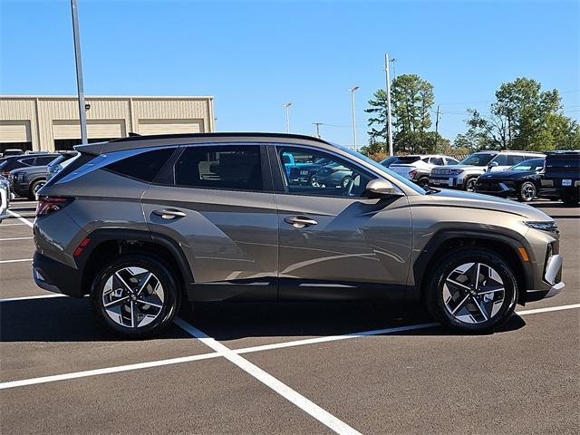 new 2026 Hyundai TUCSON Hybrid car, priced at $32,376