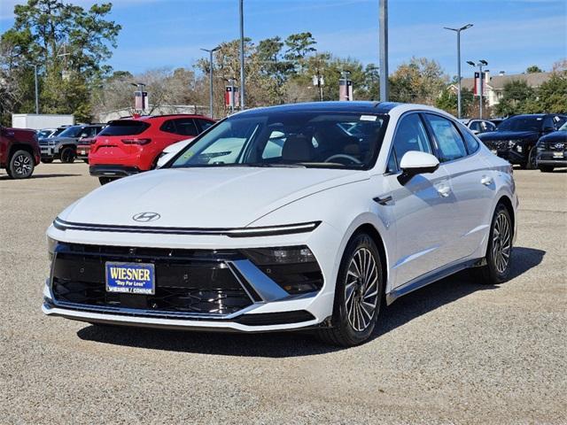 new 2025 Hyundai Sonata Hybrid car, priced at $39,630