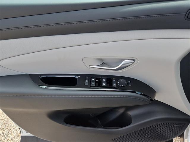 new 2025 Hyundai TUCSON Hybrid car, priced at $42,540
