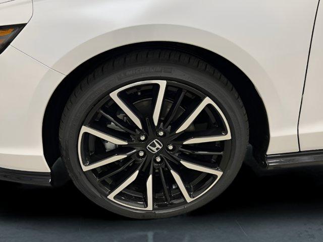 new 2025 Honda Accord Hybrid car